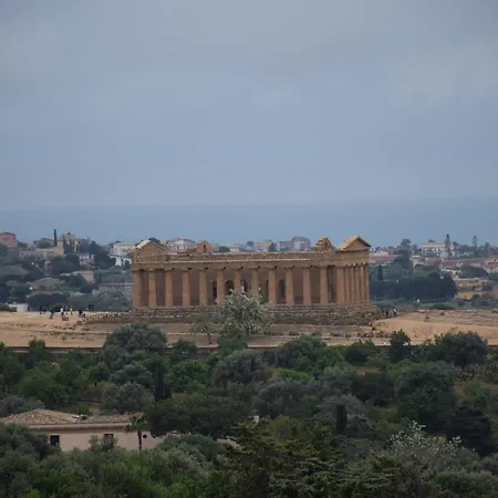 La Casa Di Luzzo Апартаменты Агридженто